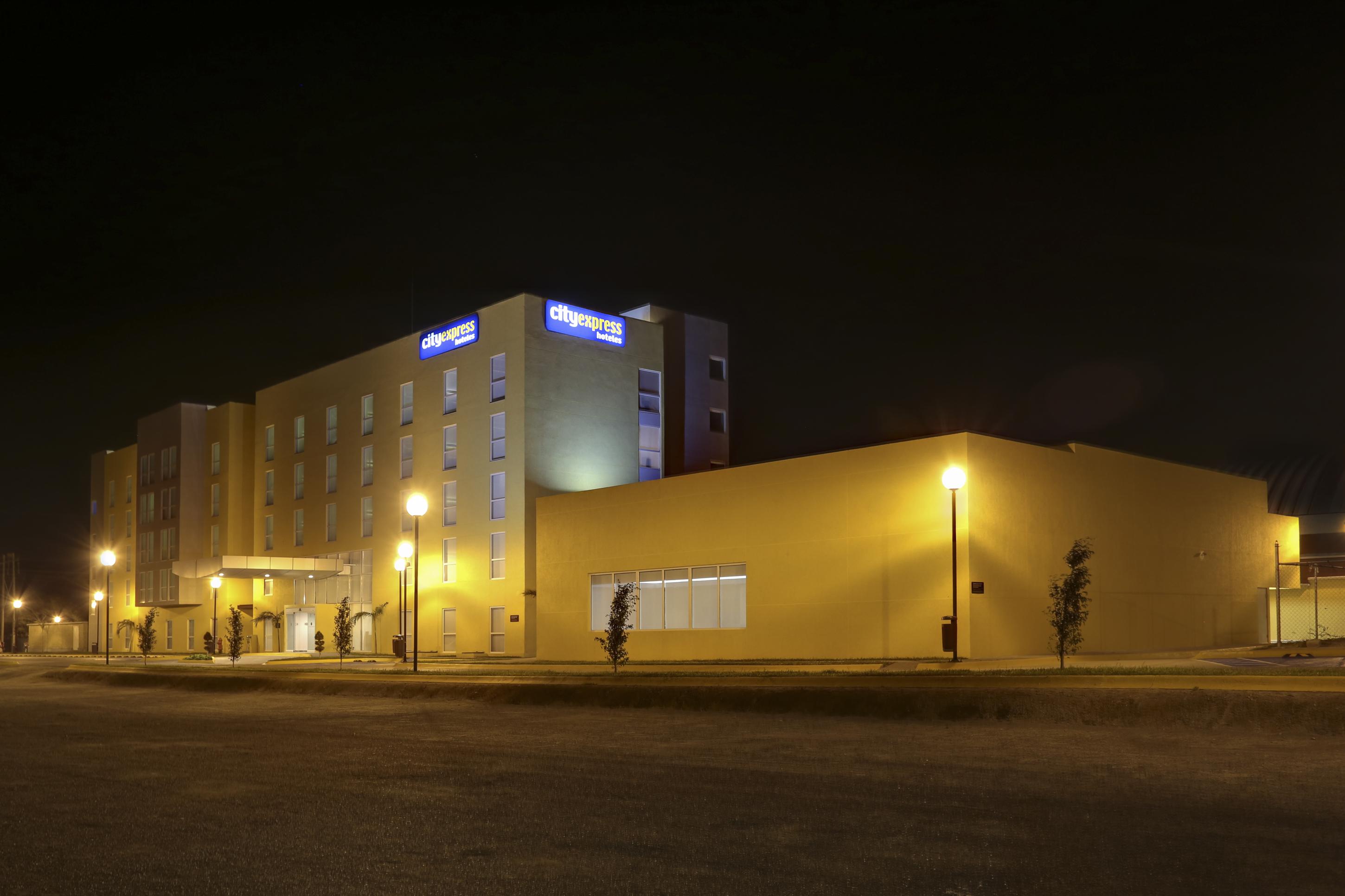 City Express By Marriott Salina Cruz Exterior photo
