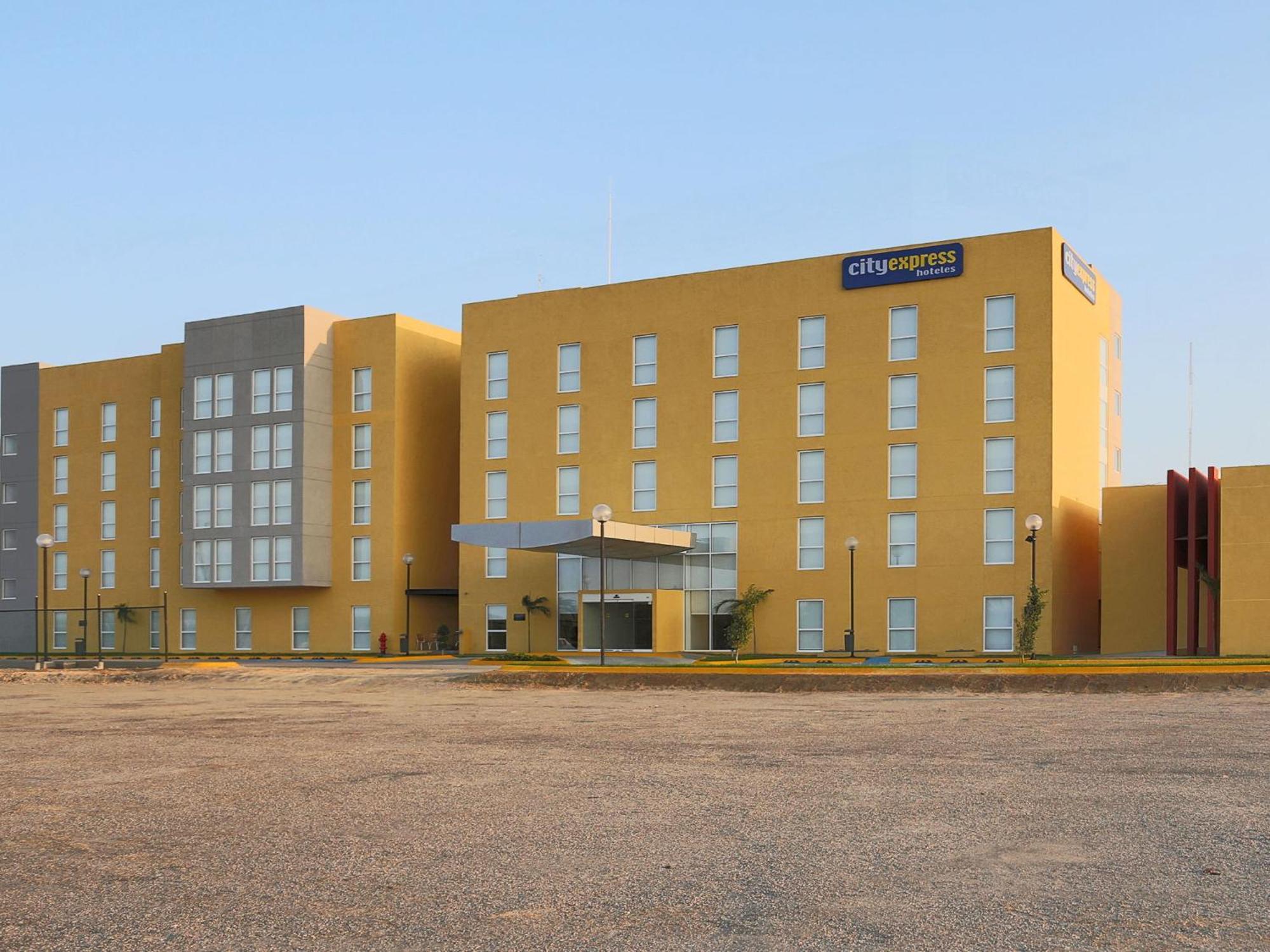 City Express By Marriott Salina Cruz Exterior photo